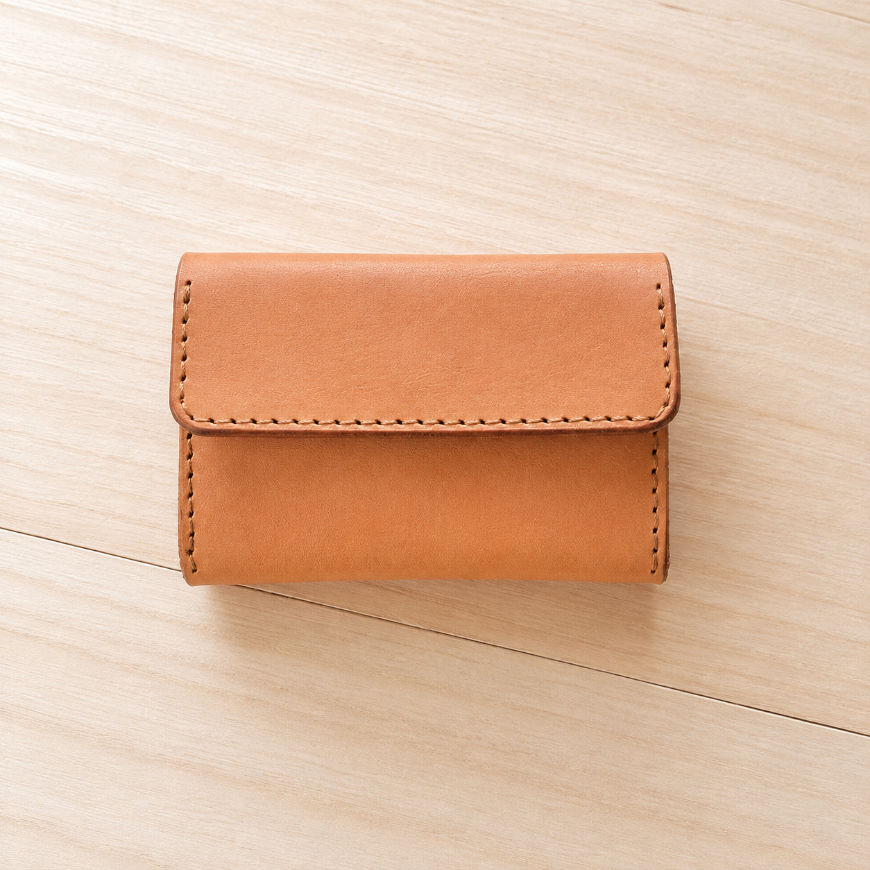 A mini wallet that effortlessly fits bills and offers ample storage