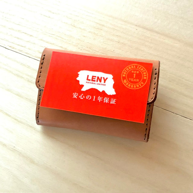 A mini wallet that effortlessly fits bills and offers ample storage