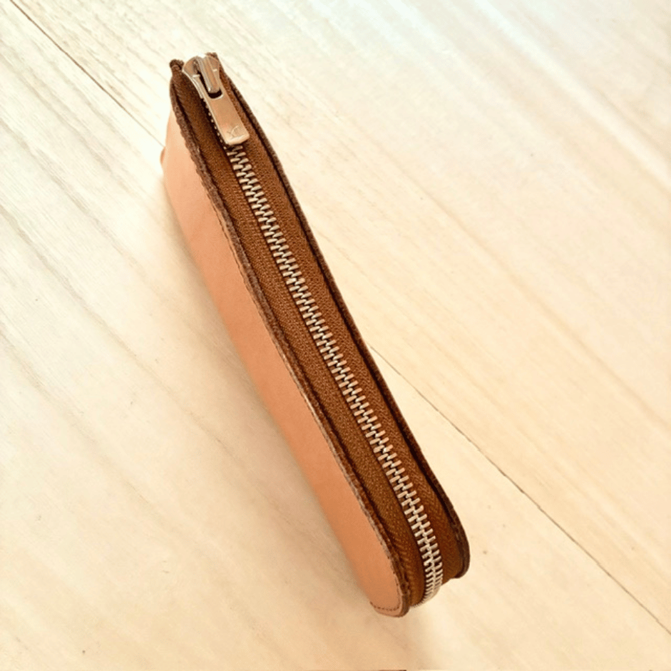 シンプルなペンケース